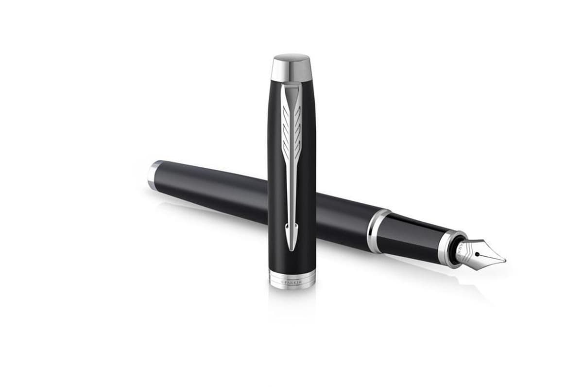 Pióro wieczne Parker Im Essential Matte Black CT (F) niebieskie 2143637